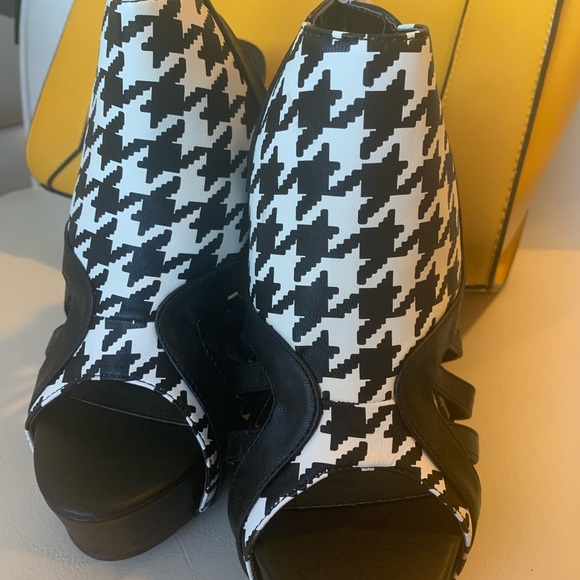 Womenâs high heels Size 7 - Picture 3 of 4